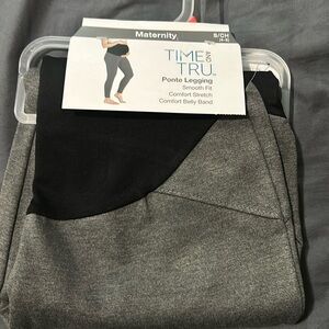 NWT Woman's Solid Ponte Maternity Leggings by Time and Tru size small 4/6